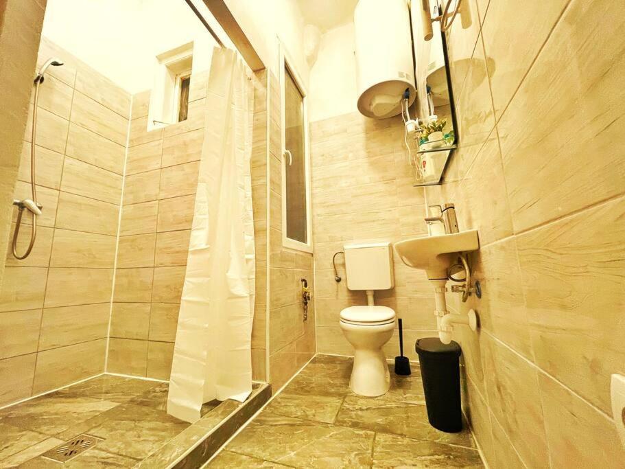 Central Studio Flat Budapeste Exterior foto
